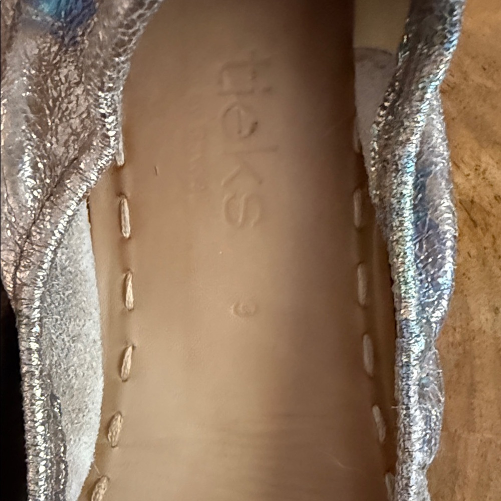 Love struck Ballet Flats with Blue Accent - Picture 6 of 6